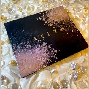 Jaclyn Cosmetics Luxe Legacy Eyeshadow Palette